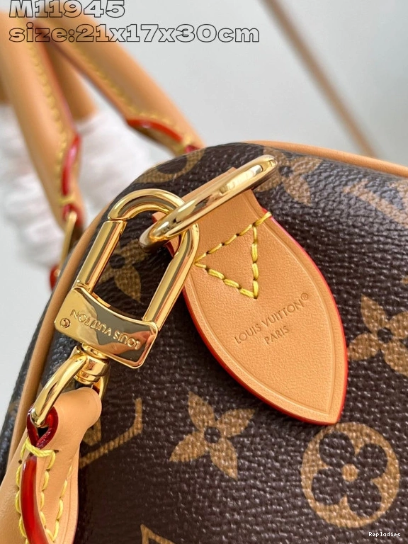Cheap 30 Vuitton Speedy Louis Crafty Soft 0729